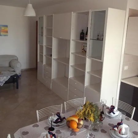 Appartement Donizetti 8 *